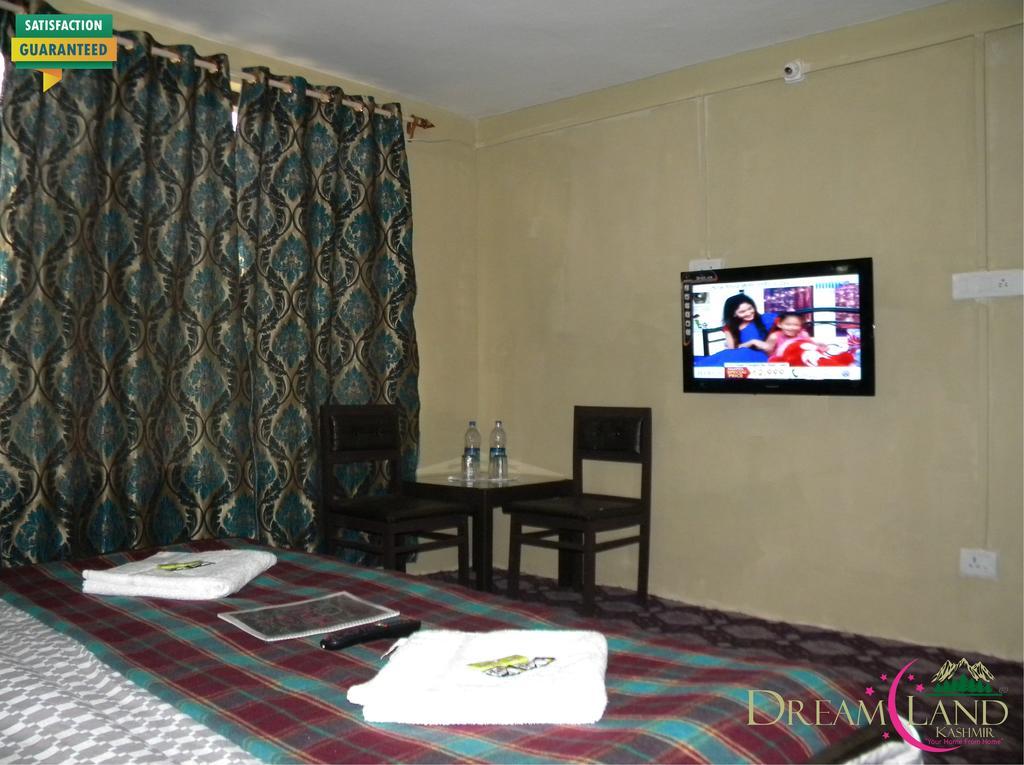 باهالغام Dreamland Kashmir Cottage الغرفة الصورة